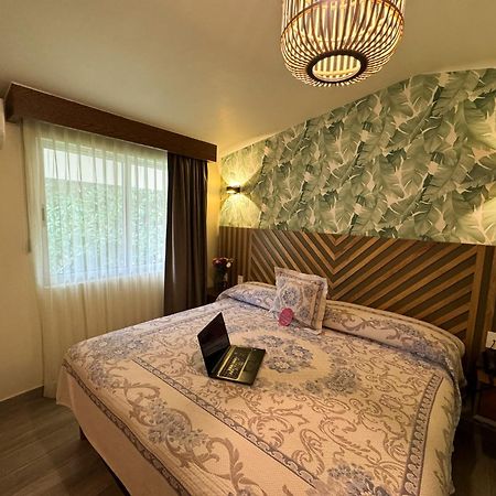 Hotel Isabel Γκουανταλαχάρα Εξωτερικό φωτογραφία
