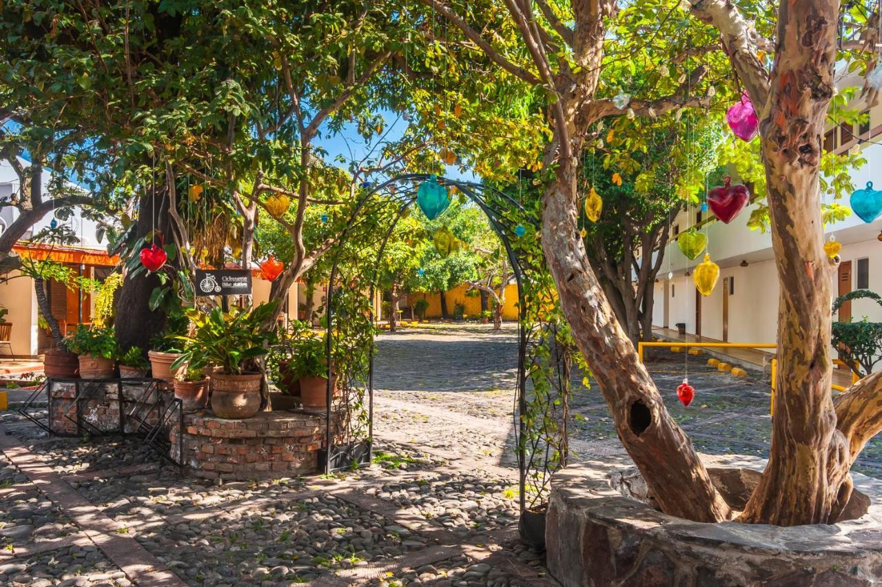 Hotel Isabel Γκουανταλαχάρα Εξωτερικό φωτογραφία