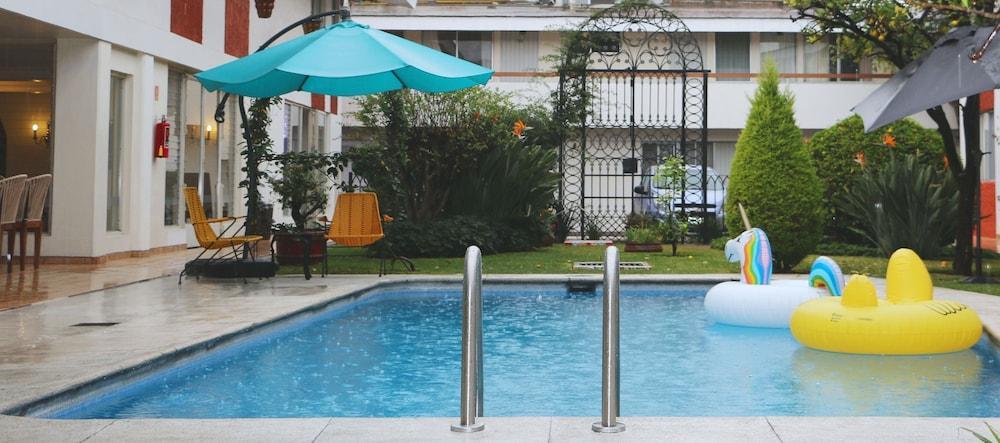 Hotel Isabel Γκουανταλαχάρα Εξωτερικό φωτογραφία