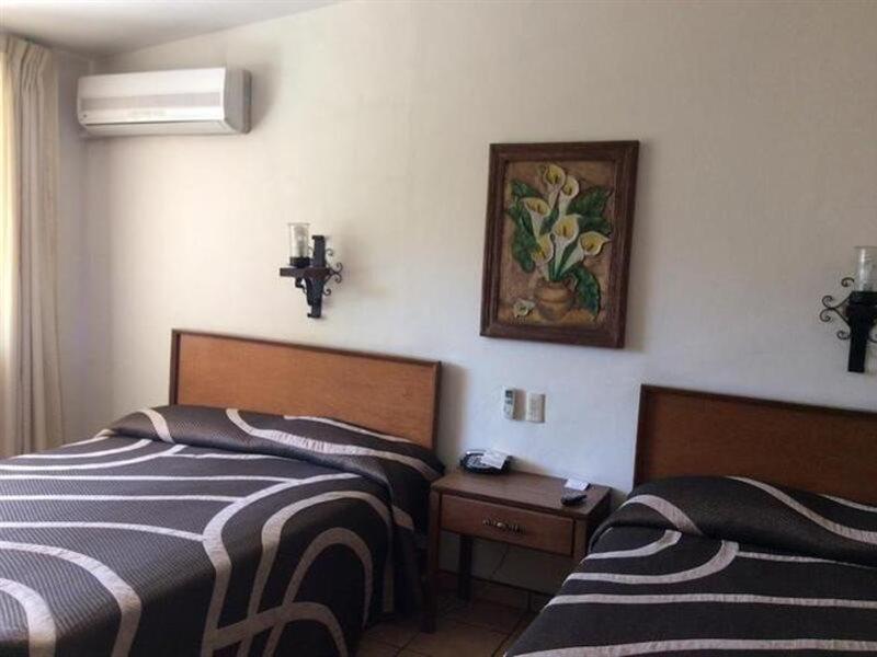 Hotel Isabel Γκουανταλαχάρα Εξωτερικό φωτογραφία