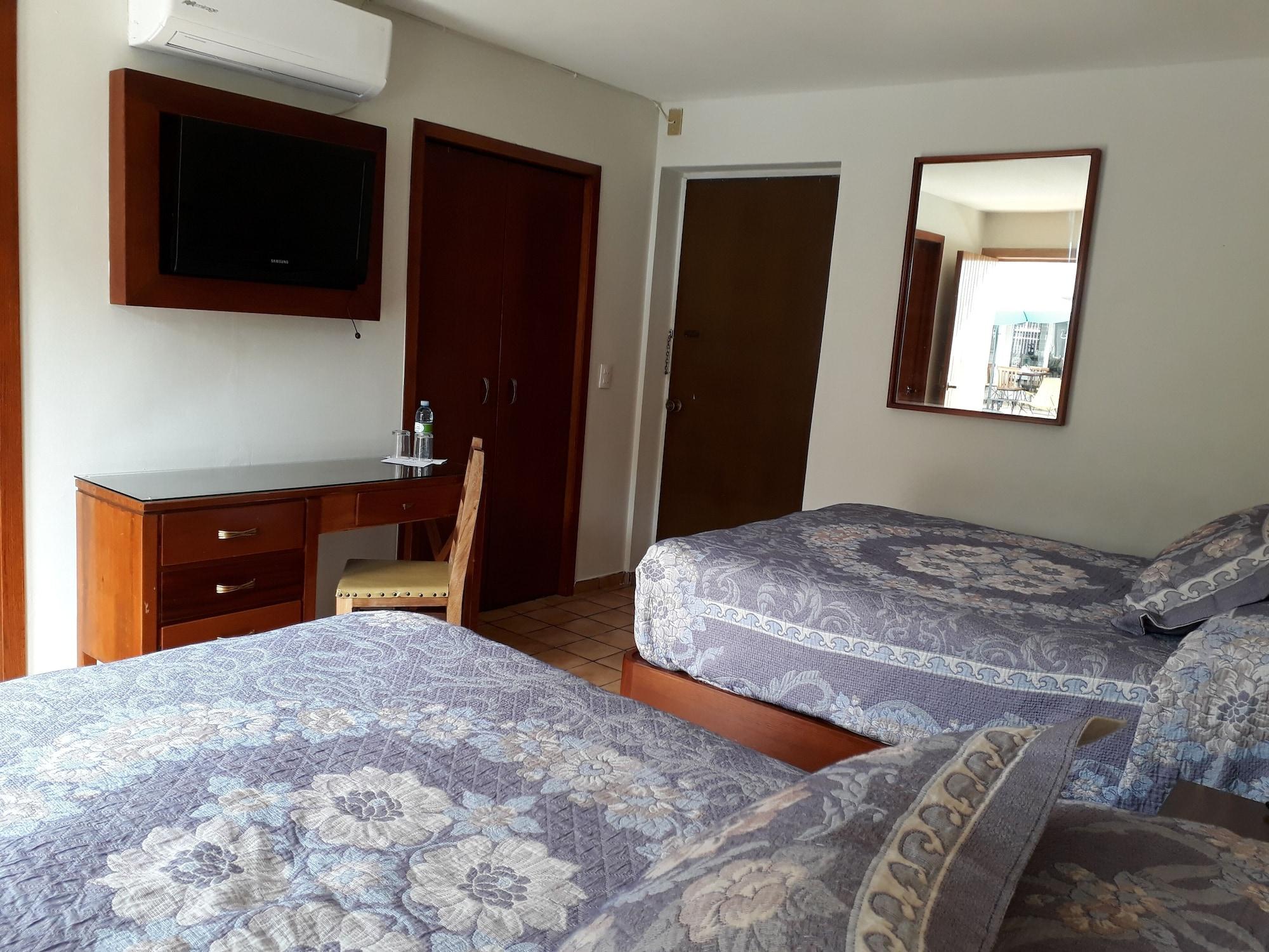 Hotel Isabel Γκουανταλαχάρα Εξωτερικό φωτογραφία