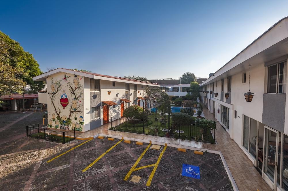 Hotel Isabel Γκουανταλαχάρα Εξωτερικό φωτογραφία