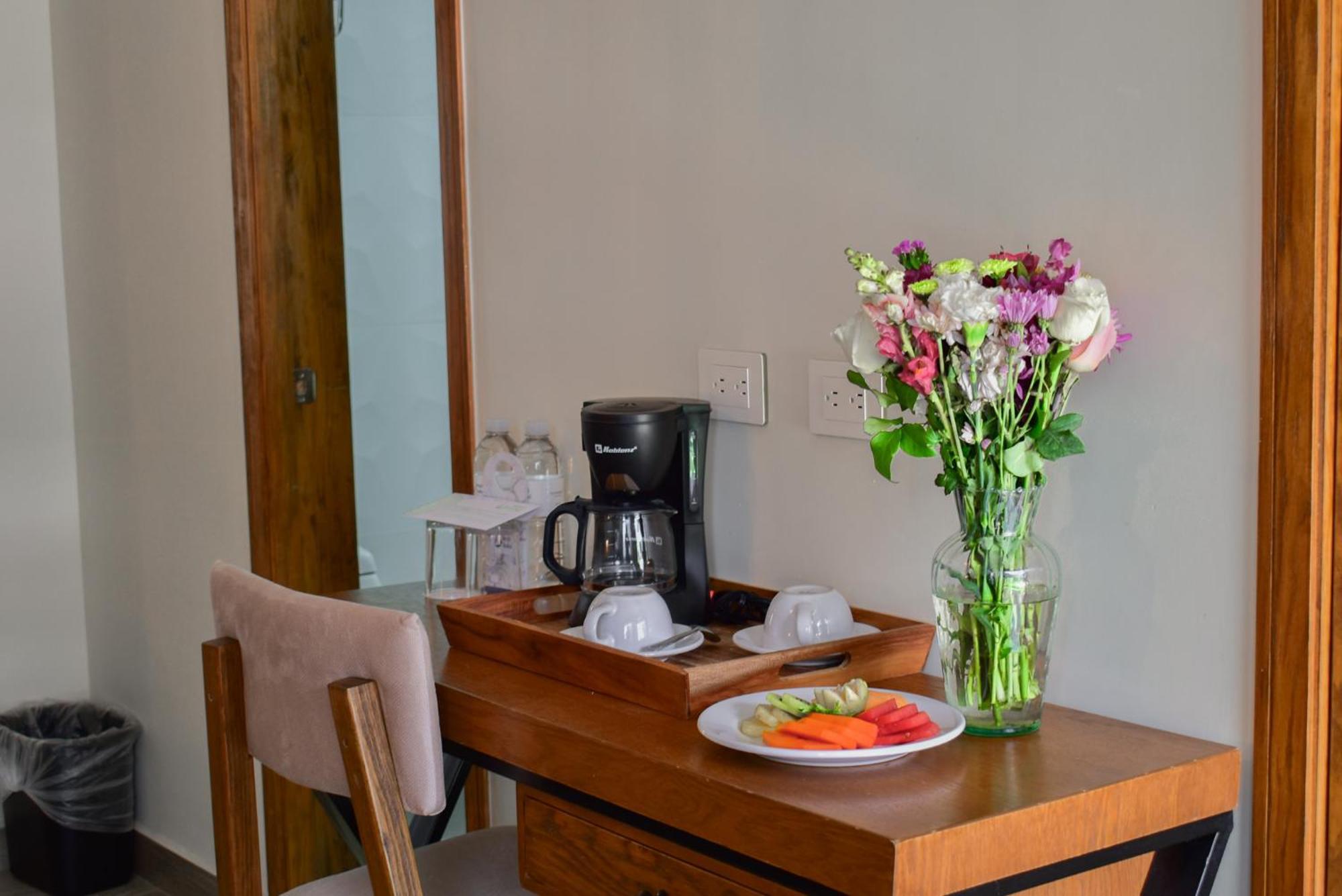 Hotel Isabel Γκουανταλαχάρα Εξωτερικό φωτογραφία