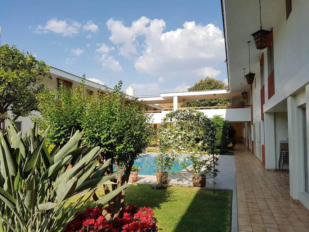 Hotel Isabel Γκουανταλαχάρα Εξωτερικό φωτογραφία